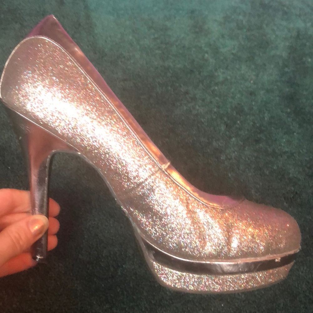 Sparkle pumps